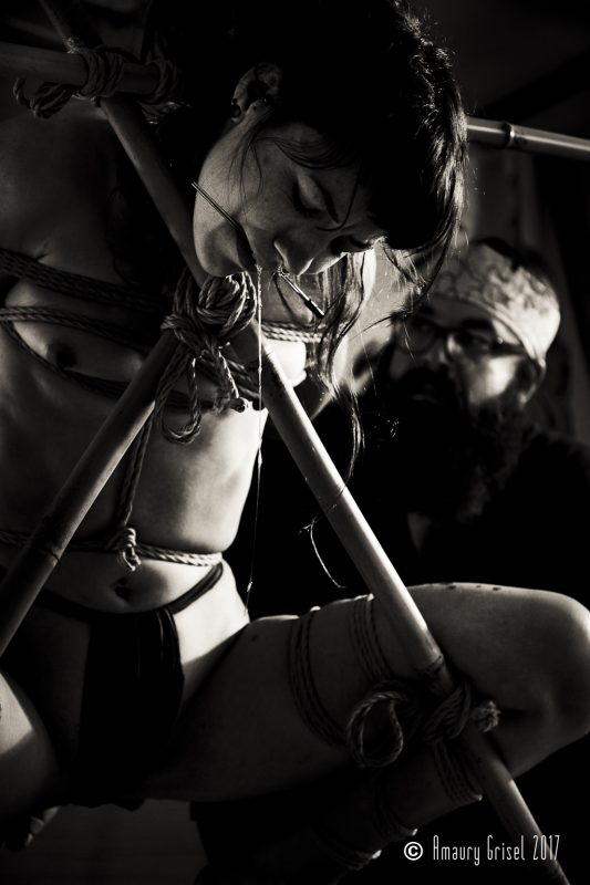 kinbaku faire tomber le masque