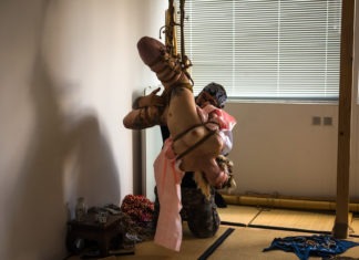 Suspension Shibari futomomo