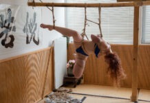 Cours privé shibari : perfectionnez votre pratique en toute confiance avec un accompagnement personnalisé.