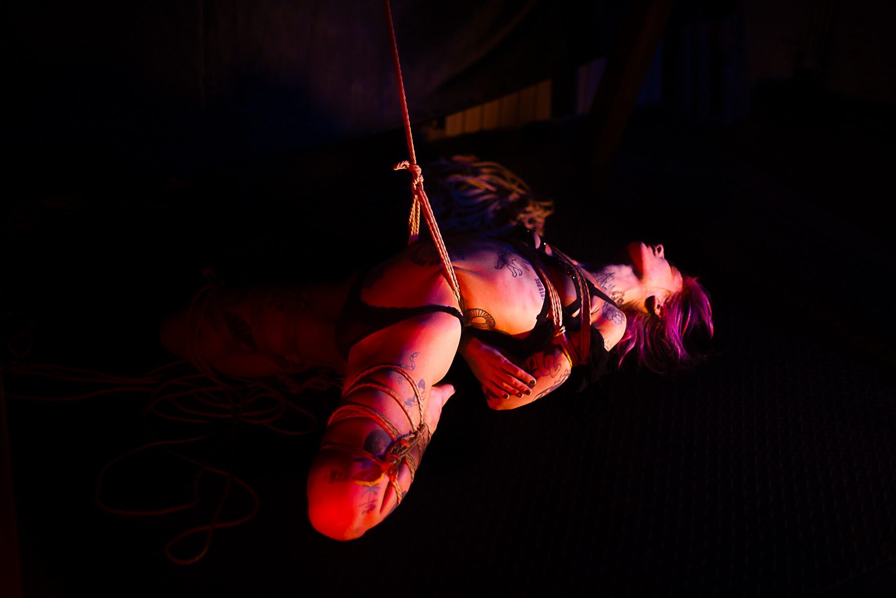 Performance DirtyVonp X Lalhow à Nevers Shibari club