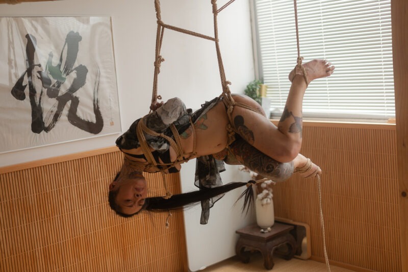 Kitiza en Mont Fuji Shibari : une performance poétique et intense
